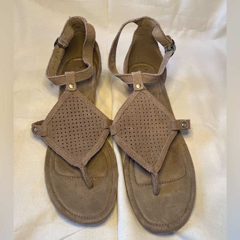 Koolaburra by Ugg wedge sandals